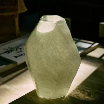 HK living - Gemstone Vase Nienke Sikkema, Jade HK living - Gemstone Vase Nienke Sikkema, Jade