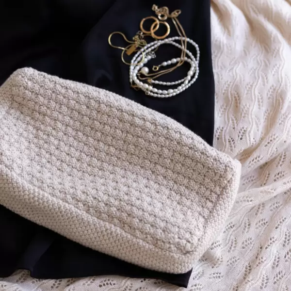 By LOHN - Knitted Clutch 22x11x5cm - Petra, Beige Melange By LOHN - Knitted Clutch 22x11x5cm - Petra, Beige Melange