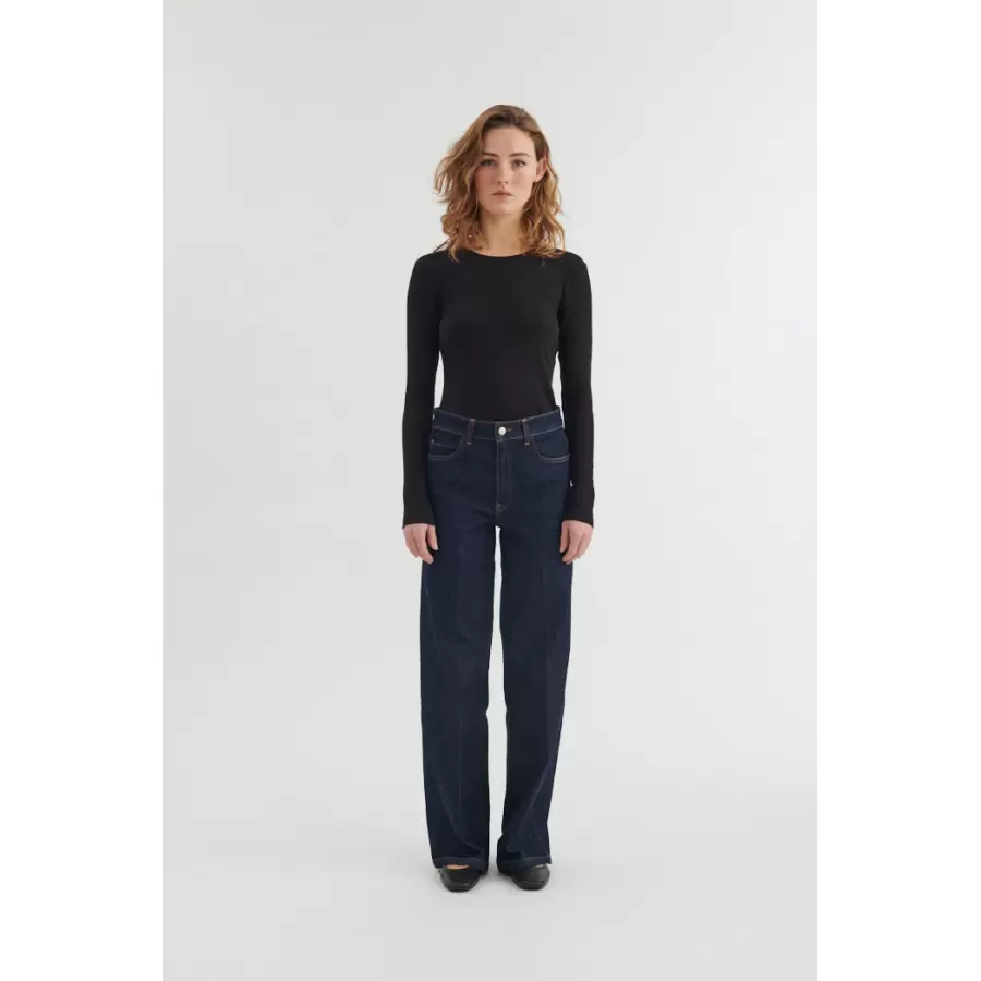 Basic Apparel - Ludmilla LS Tee, Sort