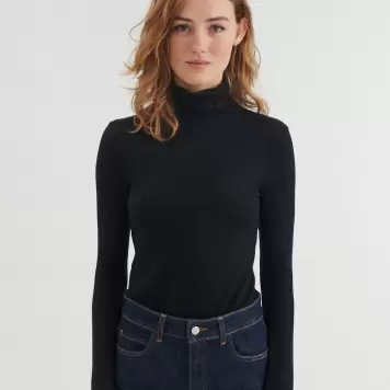 Basic Apparel - Rinja T-neck, Sort