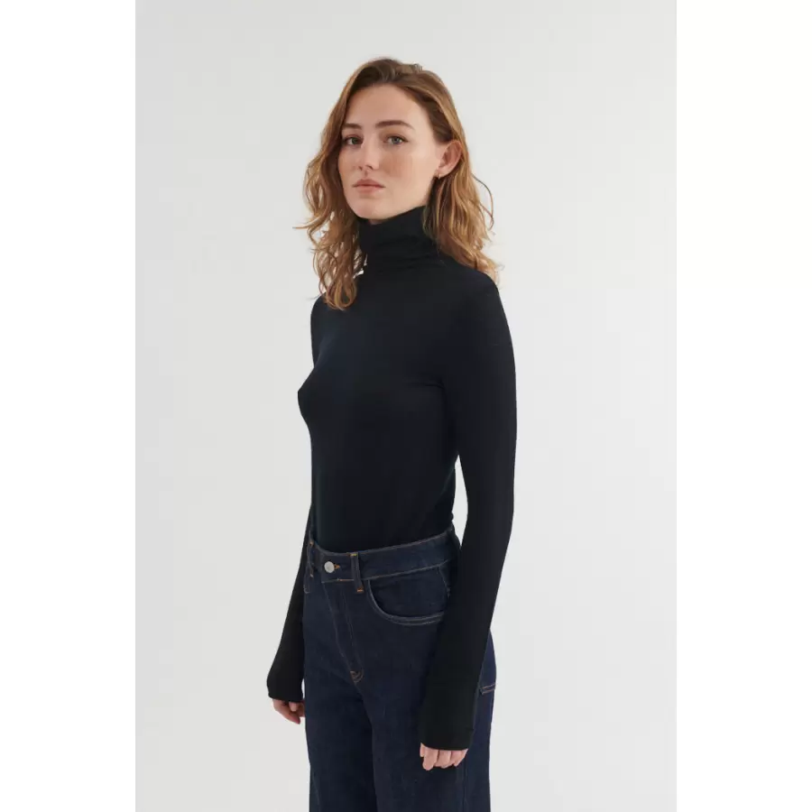 Basic Apparel - Rinja T-neck, Sort