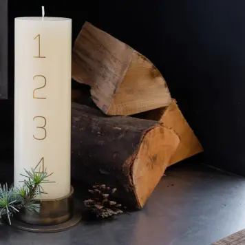 KunstIndustrien - Adventslys Offwhite, Guld Ø:7*24 KunstIndustrien - Adventslys Offwhite, Guld Ø:7*24