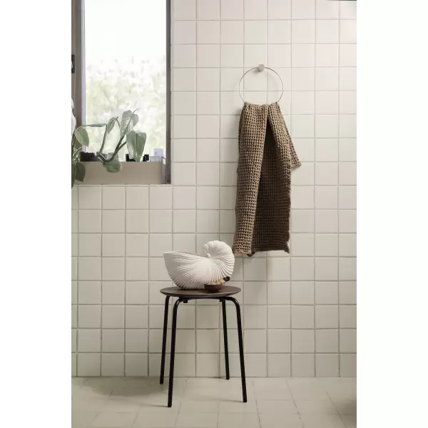 ferm LIVING - Håndklædeholder krom