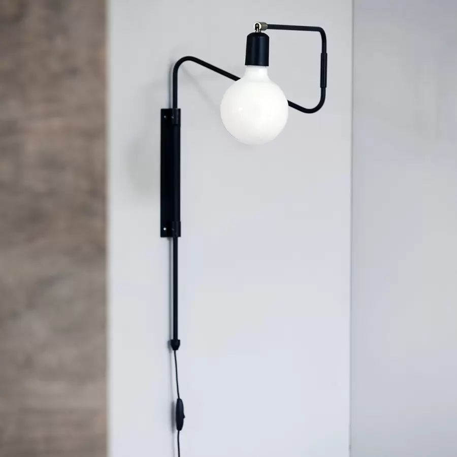 House Doctor - Væglampe Swing, sort