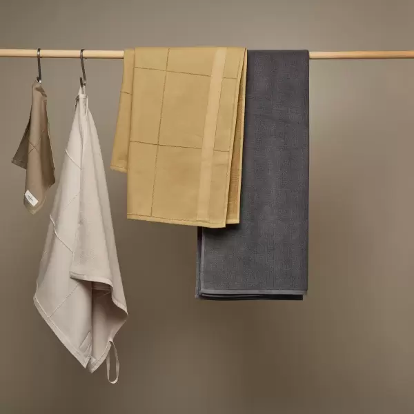 The Organic Company - Calm Towel to Go - rullehåndklæde til træning eller en dukkert The Organic Company - Calm Towel to Go - rullehåndklæde til træning eller en dukkert