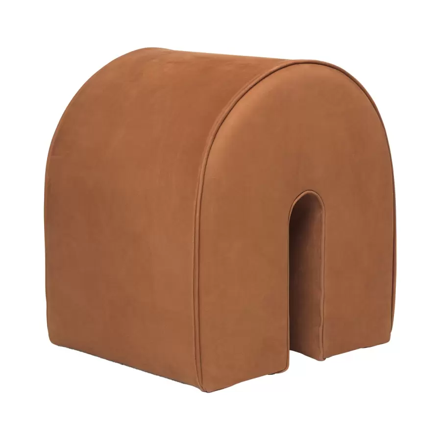 Kristina Dam - Curved Puf, Cognac Anilin