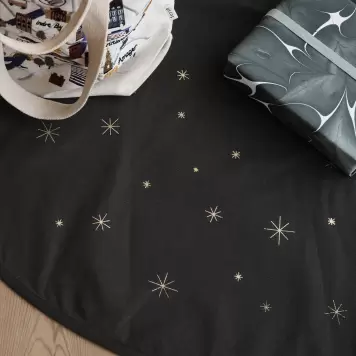 Ferm Living - Juletræstæppe, Star, mørkegrønt Ferm Living - Juletræstæppe, Star, mørkegrønt