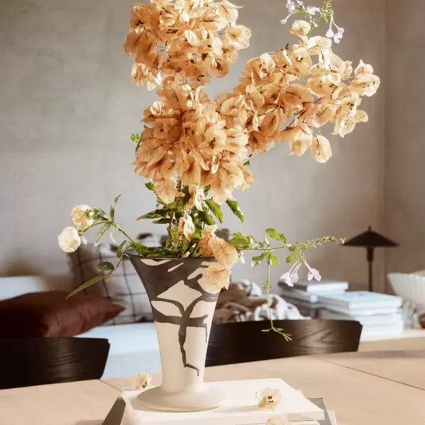 ferm LIVING - Vase Flores, Sand/Sort