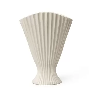 Ferm Living - Vase Fountain, Off-White H:30,5 Ferm Living - Vase Fountain, Off-White H:30,5