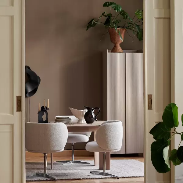 ferm LIVING - Stol Rico Bouclé, Off white med drejesokkel - Hent selv