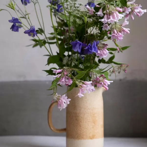 Julie Damhus - Håndlavet keramik kande Oda 6 farver - vælg farve