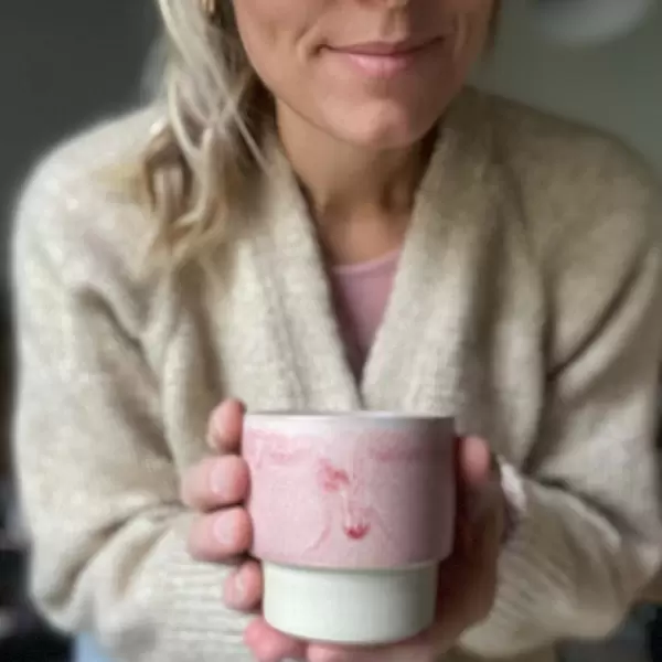 Julie Damhus - Krus håndlavet keramik Oda - vælg farve