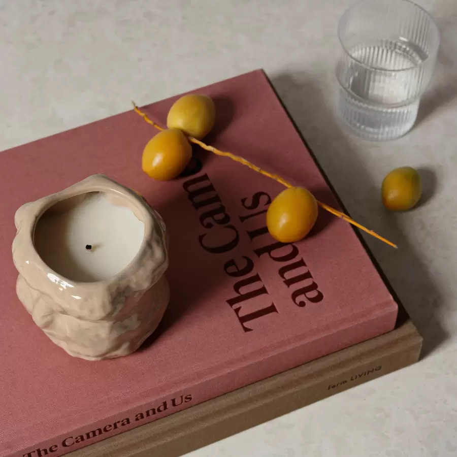 ferm LIVING - Duftlys Tuck Cashmere Kamille