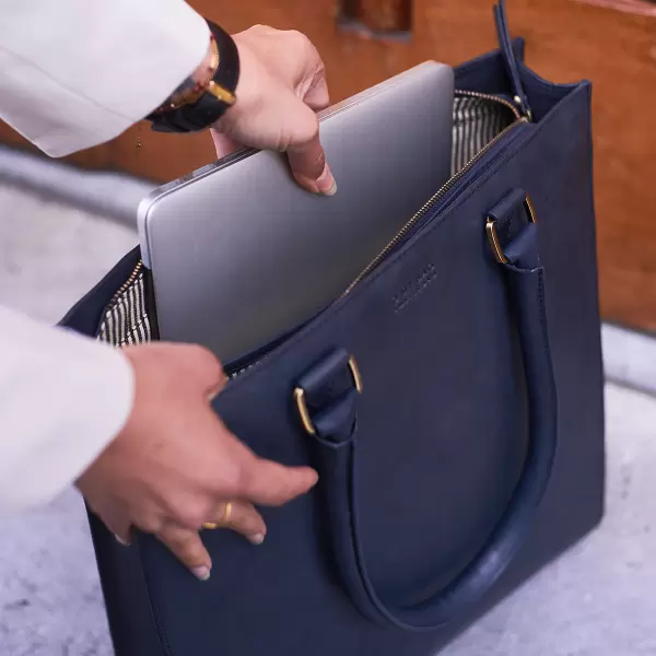 O My Bag - Skuldertaske Mila, Sort