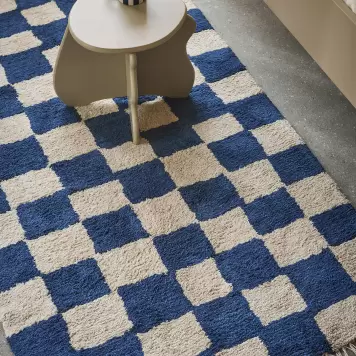 Ferm Living - Mara vaskbart tæppe 90*150 CM, Deep Blue/Warm Sand