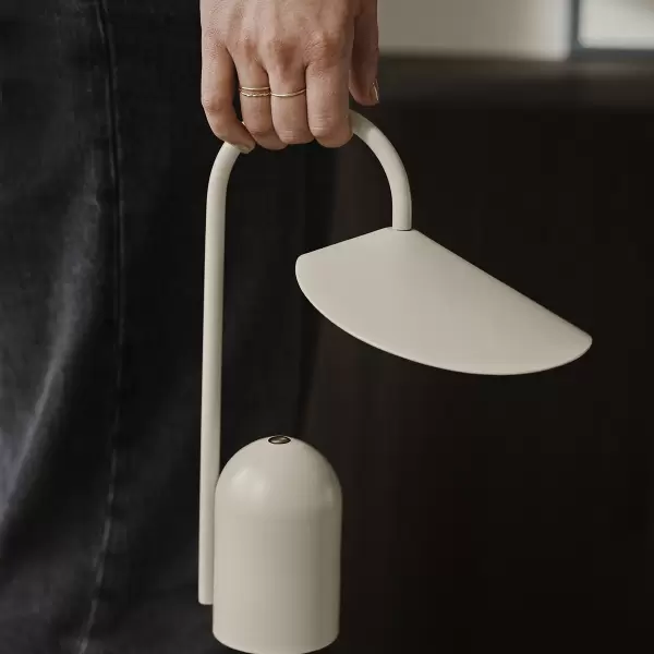 ferm LIVING - Arum Transportabel Lampe