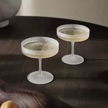 Ferm Living - 2 Ripple Champagneskåle, Frosted Ferm Living - 2 Ripple Champagneskåle, Frosted