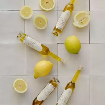 Made by Mama - Økologisk Citronolie, 100ml. Made by Mama - Økologisk Citronolie, 100ml.