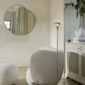 Ferm Living - Kona lav piedestal el. frasætningsbord, sengebord