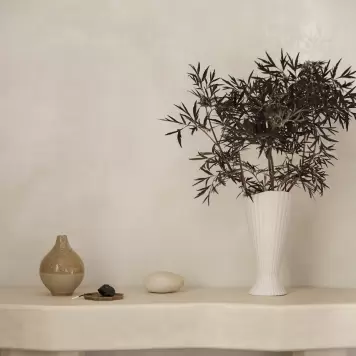Ferm Living - Fountain Vase, Offwhite H:23 Ferm Living - Fountain Vase, Offwhite H:23