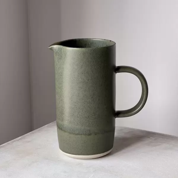 Julie Damhus - Håndlavet keramik kande Oda 6 farver - vælg farve