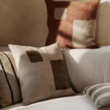 Ferm Living - Pude Oleo 50*50, Fl. farver - Inkl. inderpude Ferm Living - Pude Oleo 50*50, Fl. farver - Inkl. inderpude