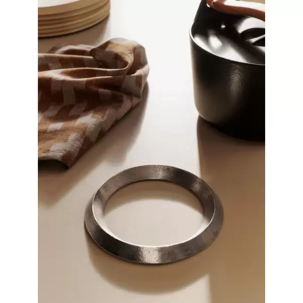ferm LIVING - Bordskåner Levee Aluminium
