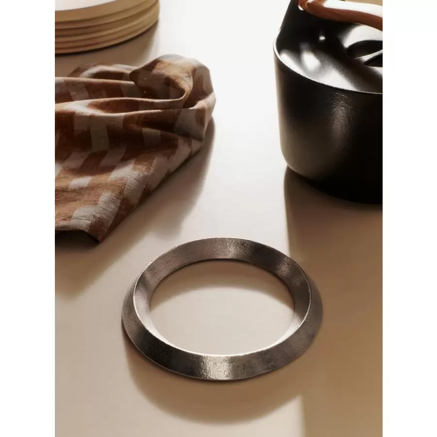ferm LIVING - Bordskåner Levee Aluminium