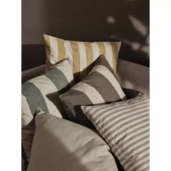 ferm LIVING - Udendørs pudebetræk Strand, Carob Brown/Parchment