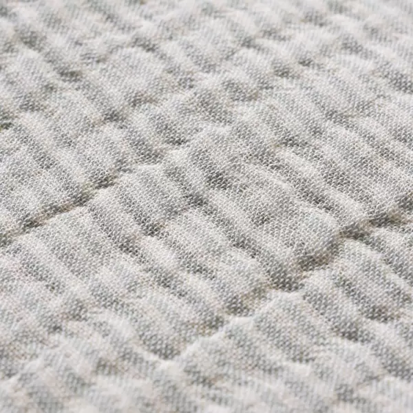 ferm LIVING - Sengetæppe Fino, Tea Green/Sand 240*250