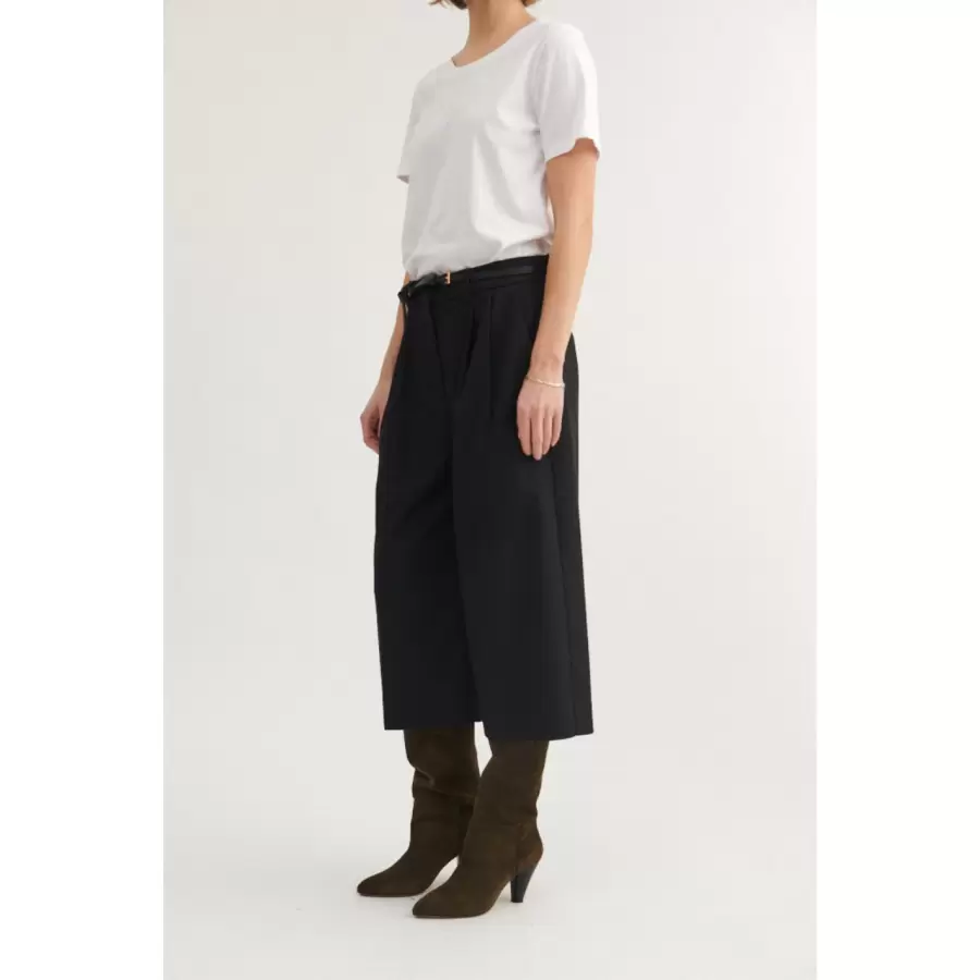 Basic Apparel - Marjorie Shorts, sort
