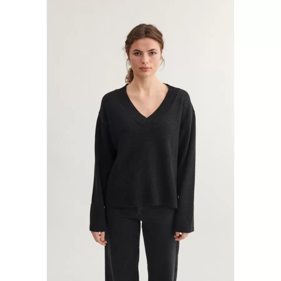 Basic Apparel - Cady V. Neck, Dark Grey