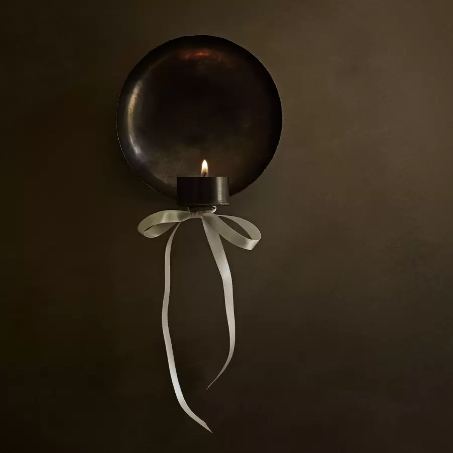 TineK Home - Væglysestage Twist, Sort oxideret messing Ø:13