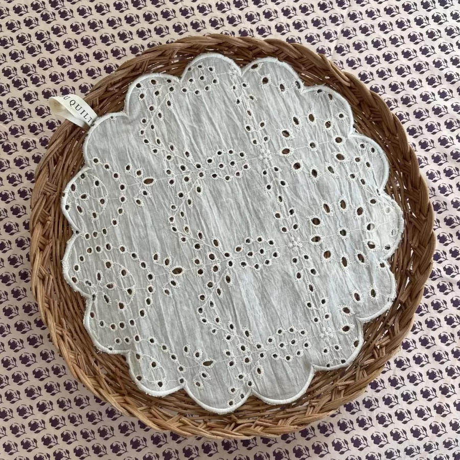Jou Quilts - Serviet til brødkurv Broderie Anglaise, Cream