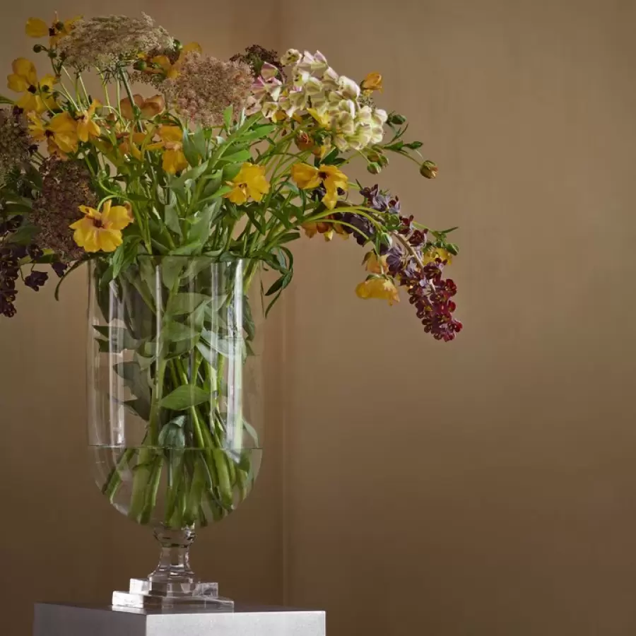 TineK Home -  Glasvase m/firkantet fod, D25xH50 cm, klar TineK Home -  Glasvase m/firkantet fod, D25xH50 cm, klar