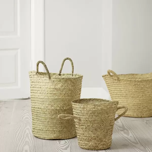 TineK Home - Kurv Palmeblade m/hanke, Natur Ø:55*H:35 TineK Home - Kurv Palmeblade m/hanke, Natur Ø:55*H:35