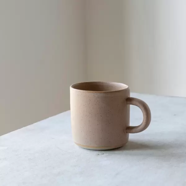 Julie Damhus - Oda Cylinderkop med hank Julie Damhus - Oda Cylinderkop med hank