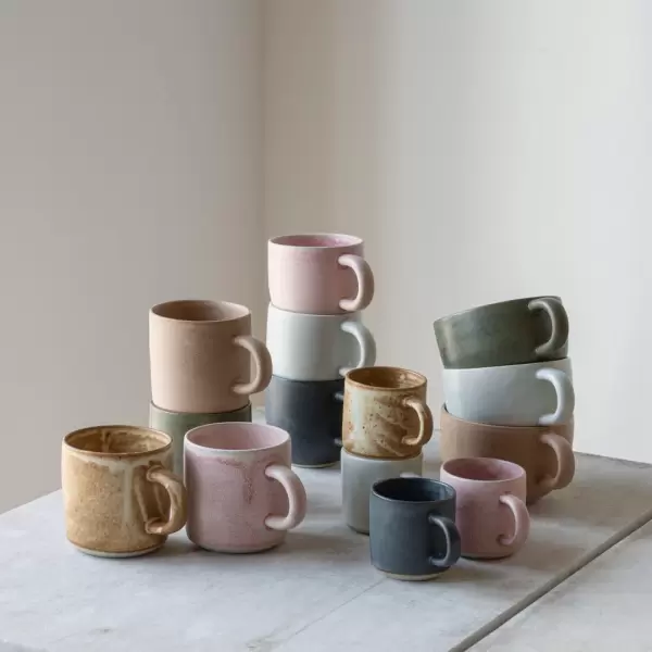 Julie Damhus - Oda Cylinderkop med hank, Beige Julie Damhus - Oda Cylinderkop med hank, Beige