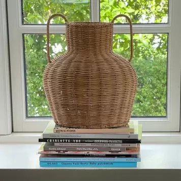 Jou Quilts - Jou Vase m. hanke, Rattan Ø:25*30 Jou Quilts - Jou Vase m. hanke, Rattan Ø:25*30