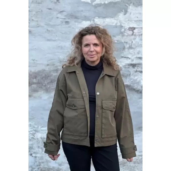 esmé studios - Jodi Jakke, Ivy Green