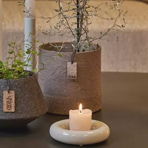 Lübech Living - Ania holder til bloklys Ø:11, Glossy Sand Lübech Living - Ania holder til bloklys Ø:11, Glossy Sand