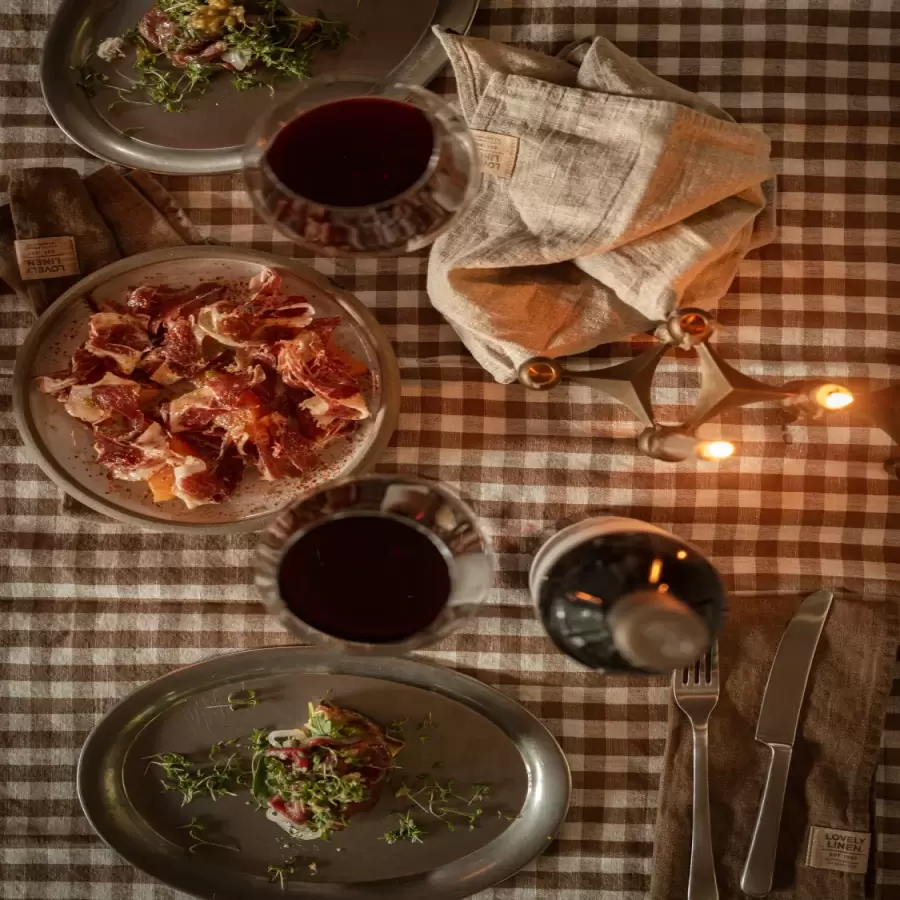 Lovely Linen - Hørdug Misty Square, Almond/Off White145*300