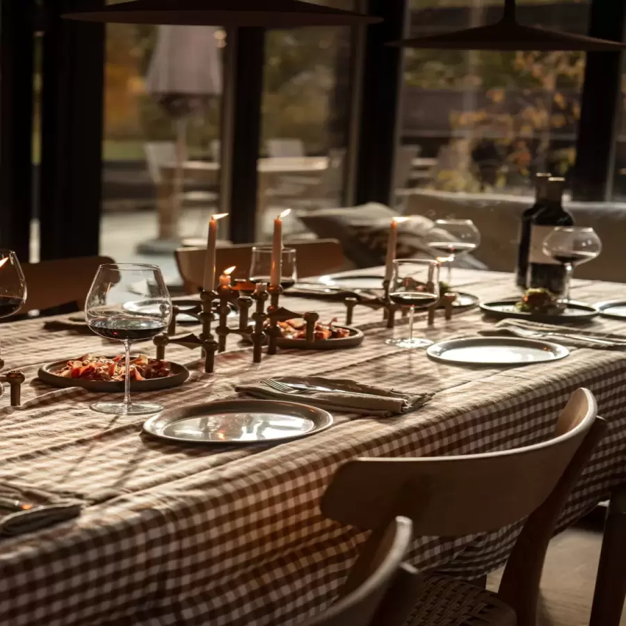 Lovely Linen - Hørdug Misty Square, Almond/Off White 145*380