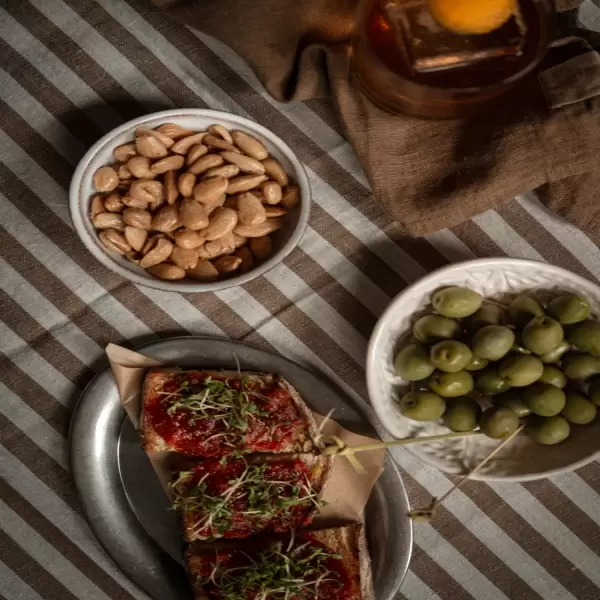 Lovely Linen - Hørdug 145x380 cm., Misty Lovely Linen - Hørdug 145x380 cm., Misty