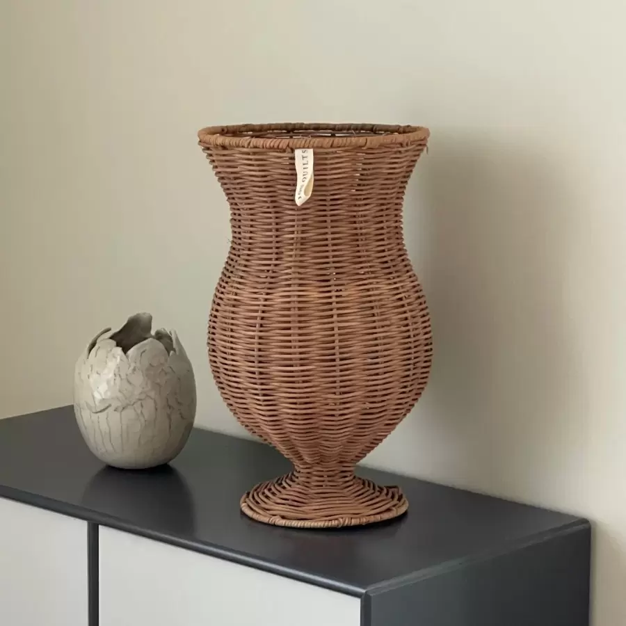 Jou Quilts - Jou Vase med fod, Rattan Ø: 24*35