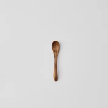 TELL ME MORE - Saltske Teak TELL ME MORE - Saltske Teak