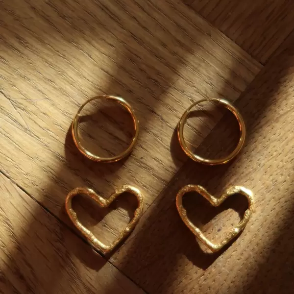 Sisse Dinesen - Esme hoops, 1 par, 24 KT forgyldt sølv