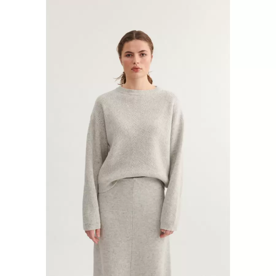 Basic Apparel - Line O-Neck