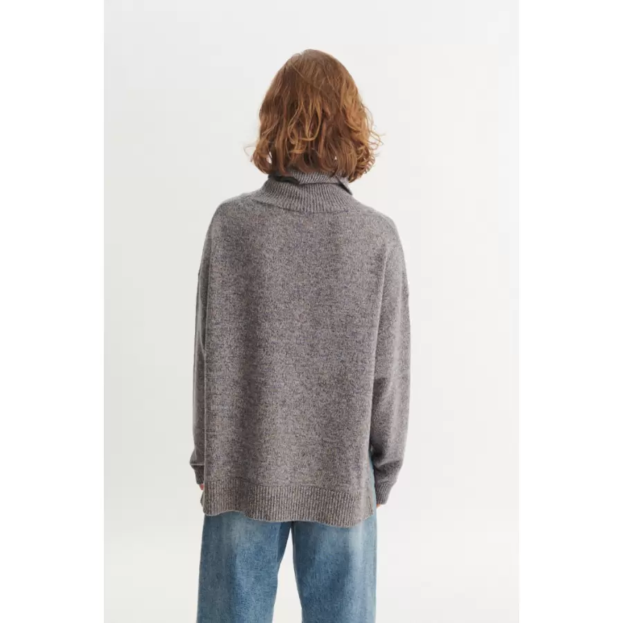 Basic Apparel - Randi T-Neck - Fl. farver