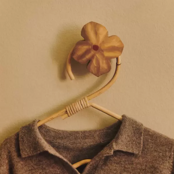 ferm LIVING - Poesie Håndskåret knage, Rosa